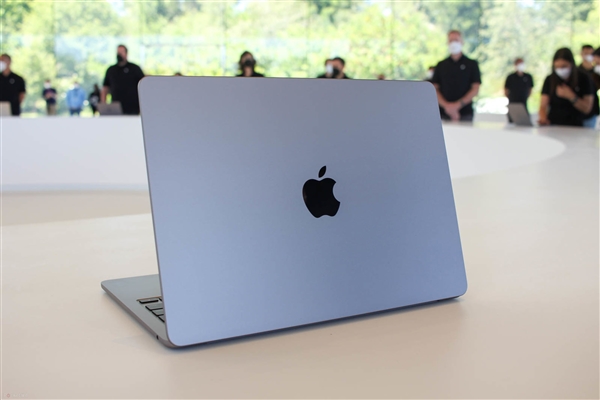 電博TLGBET娛樂城：蘋果最大尺寸的MacBook Air來了：M2 Pro加持 性能激進
